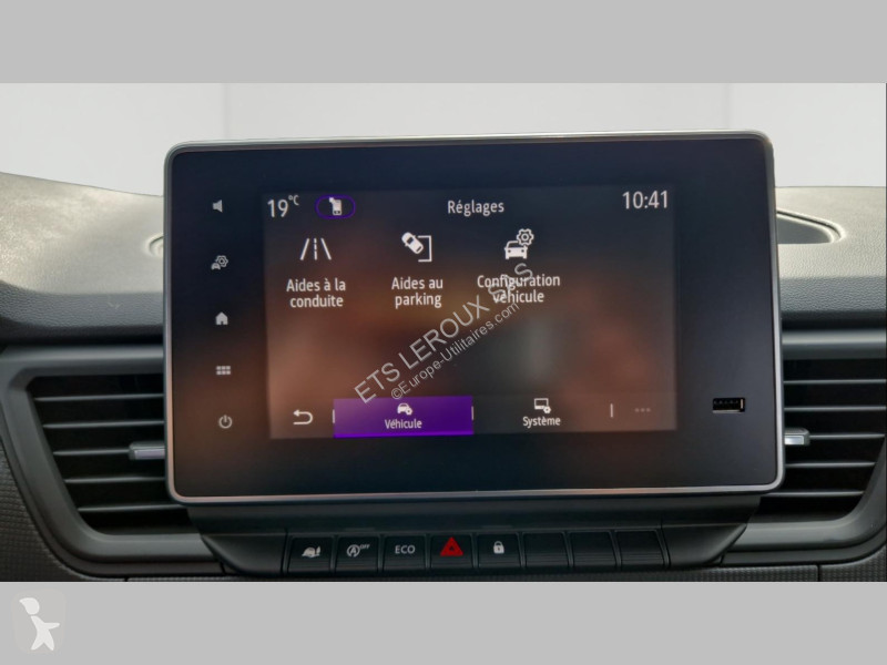 Véhicule utilitaire Renault TRAFIC