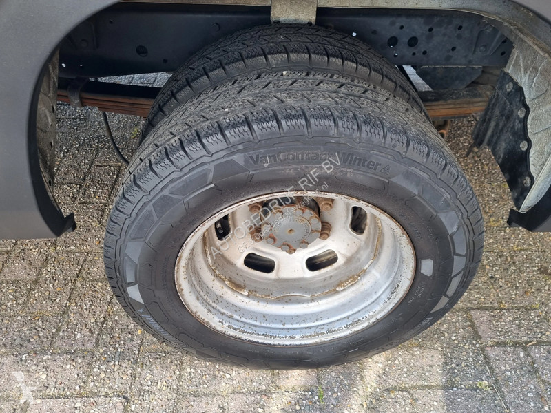 Samochód dostawczy Iveco 35C18 3.0D L2H2 DC...