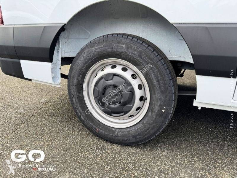 Samochód dostawczy Nissan
