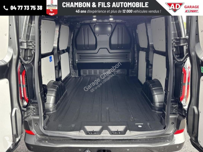 Samochód dostawczy Ford FOURGON 320 L1H1 2.0...