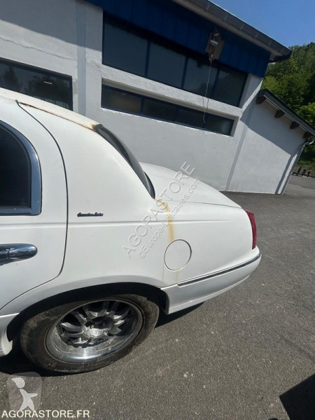 Véhicule utilitaire Lincoln Town car