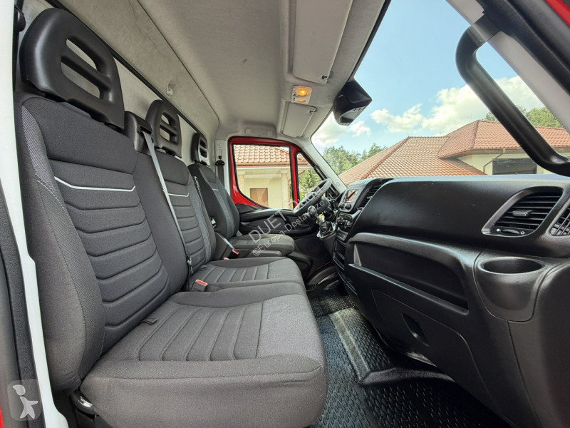 Лекотоварен автомобил Iveco
