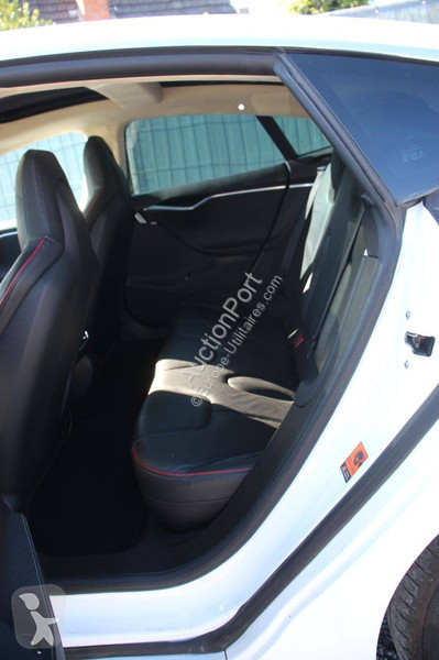 Furgoneta Tesla P85+