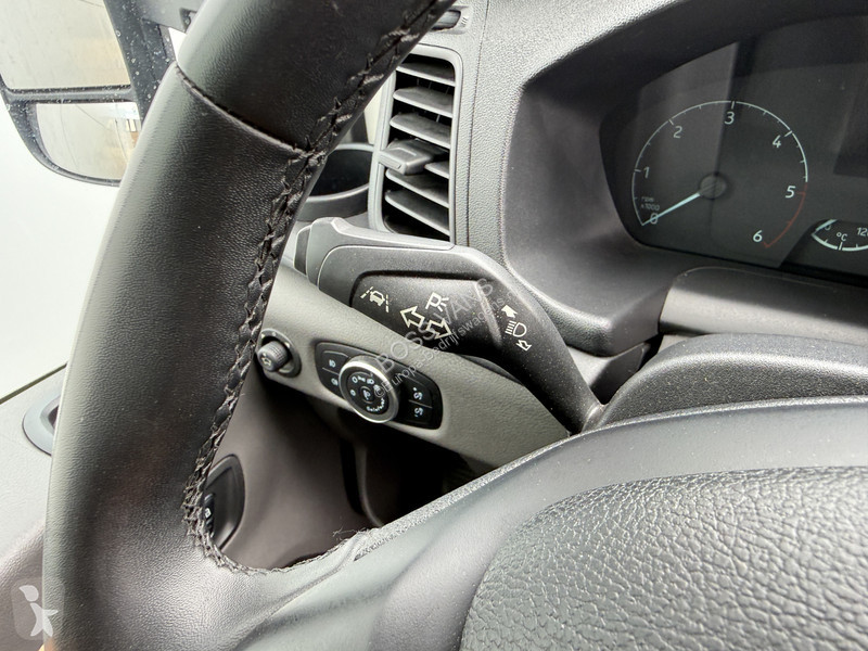 Véhicule utilitaire Ford 2.0 TDCI 130PK...