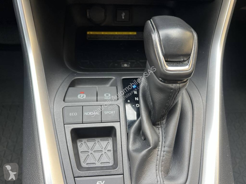 Samochód dostawczy Toyota (5) Hybrid 4x2 Team...