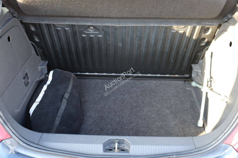 عربة نفعية Opel