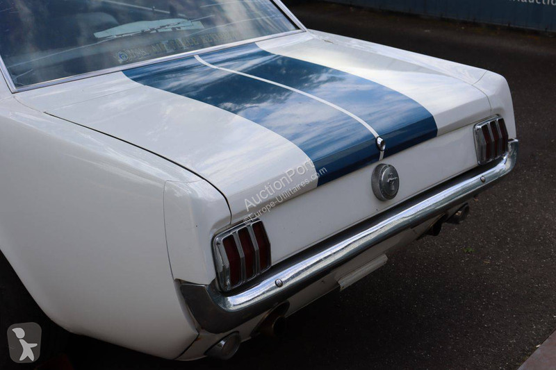 Furgoneta Ford V8