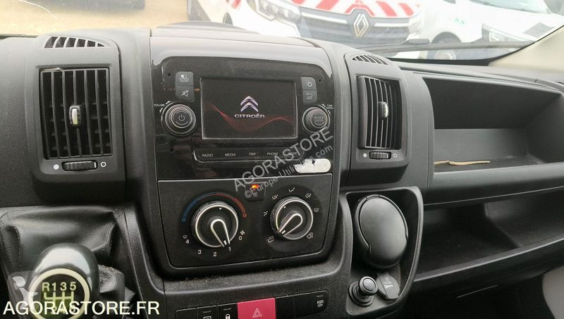 Лекотоварен автомобил Citroën JUMPER