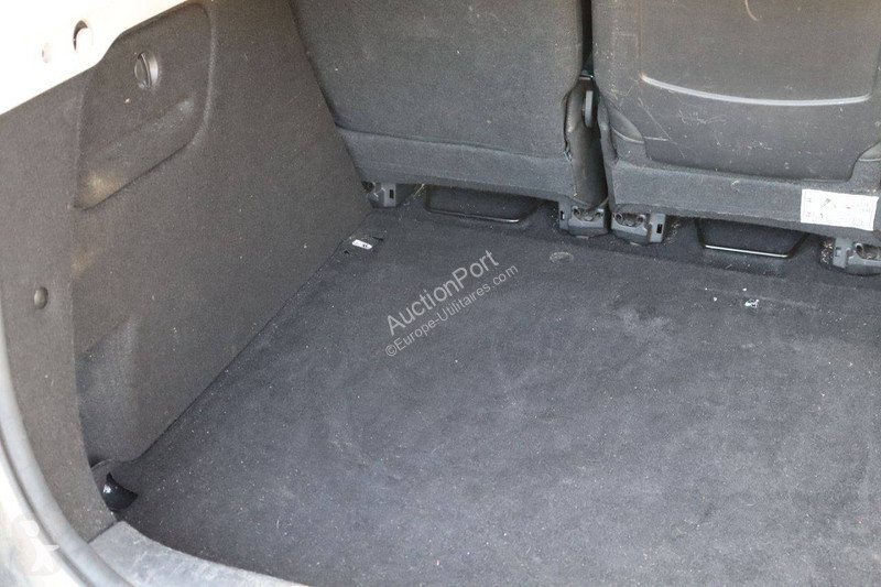 عربة نفعية Renault  Scénic