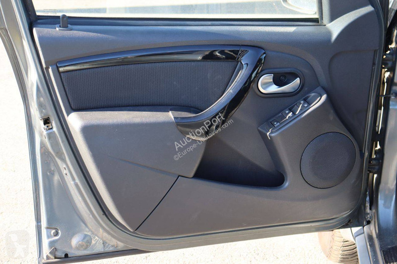 عربة نفعية Dacia