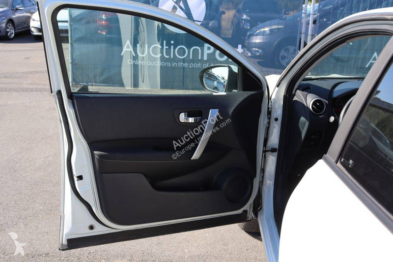 Samochód dostawczy Nissan acenta + navi QASHQAI