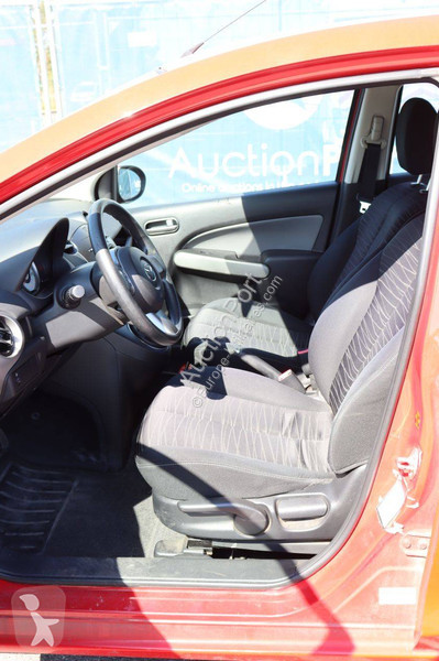 Samochód dostawczy Mazda  2