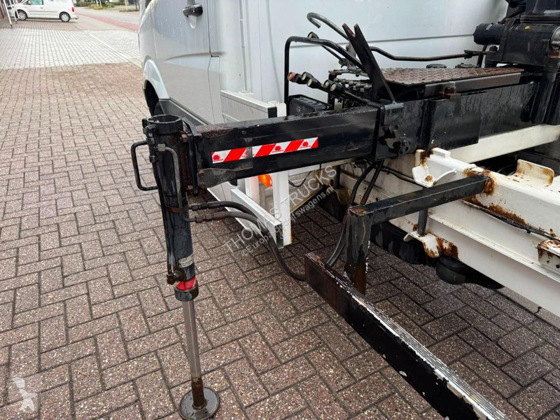 Mercedes  513 CDI, Crane Hiab 022-2 kipper van