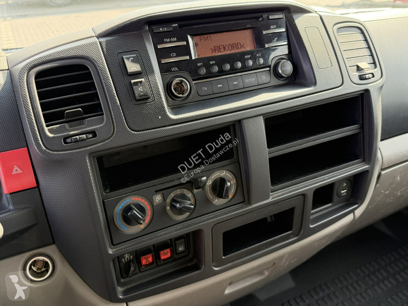 Véhicule utilitaire Nissan