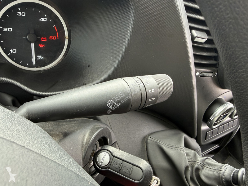 Autoutilitară Iveco 35C16 3.0 160PK Laadklep...