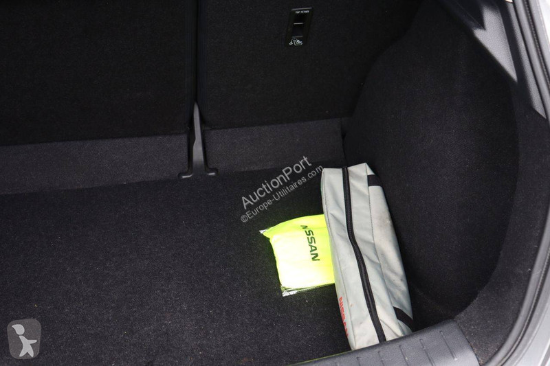 Véhicule utilitaire Nissan