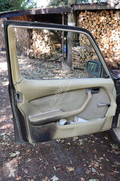 Véhicule utilitaire Mercedes SEL