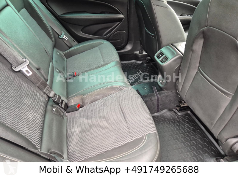 Véhicule utilitaire Opel B Sports Tourer 2.0...