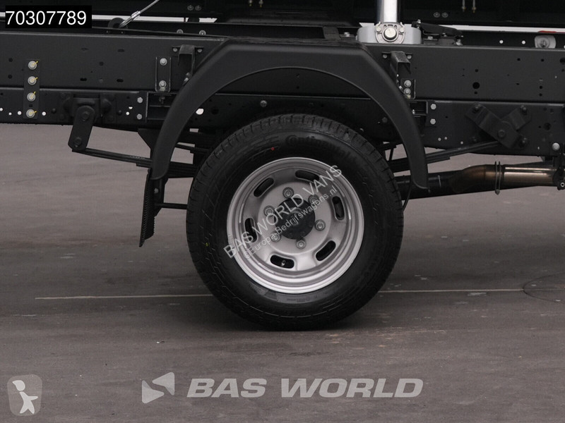 Véhicule utilitaire Iveco 35C18 3.0L...