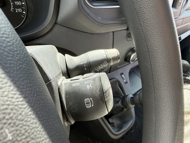 Véhicule utilitaire Renault Plancher T35 2.3...