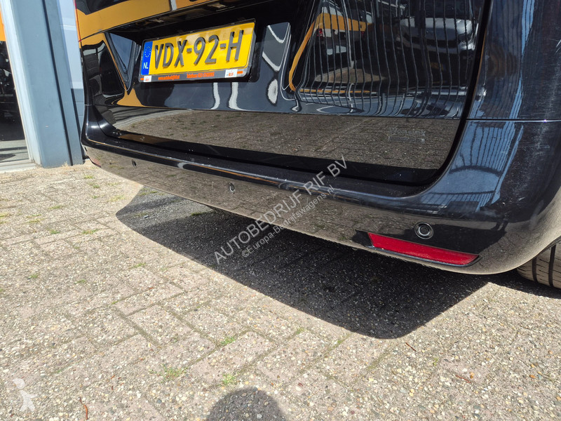 Véhicule utilitaire Mercedes L2 DC 5 Pers/...