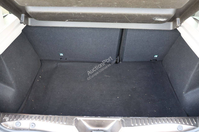 Véhicule utilitaire Dacia