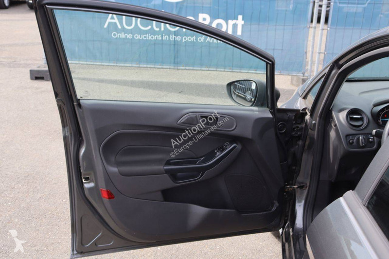 Véhicule utilitaire Ford