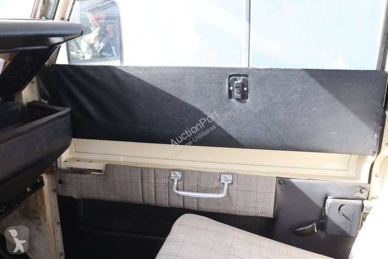 Véhicule utilitaire Land Rover