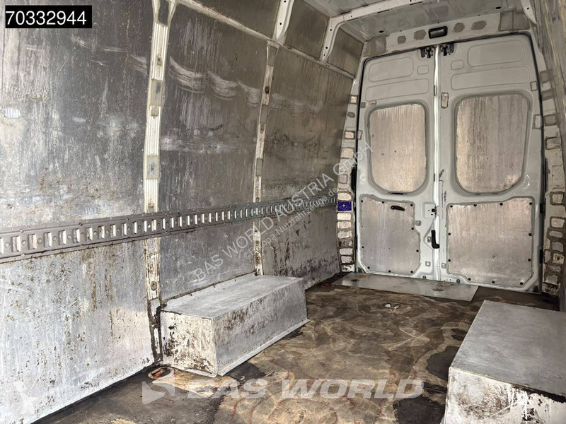 Bedrijfswagen Iveco 35C18 3.0L Doppelbereifung...