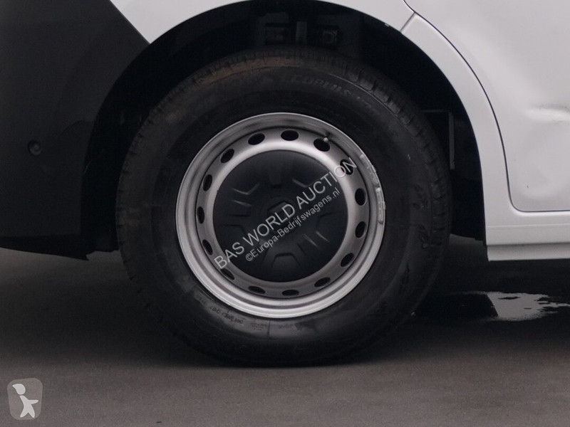 Véhicule utilitaire Renault 135PK