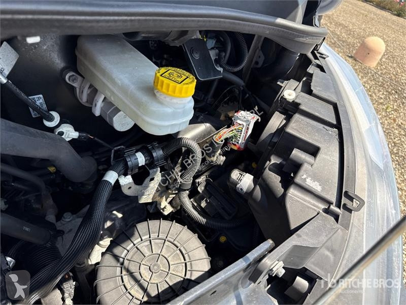 Véhicule utilitaire Opel 2.2 103 KW KA L4H2