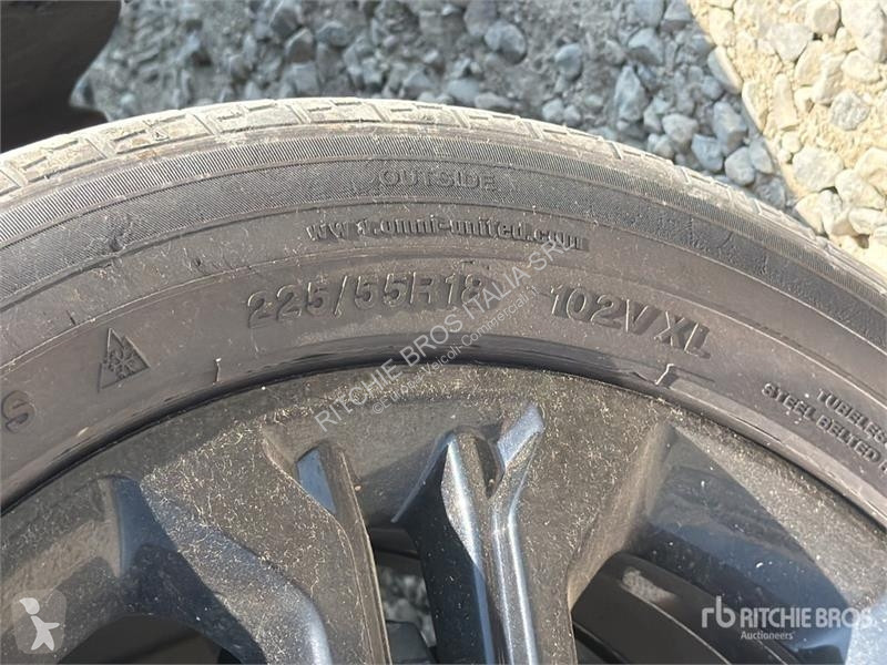 Лекотоварен автомобил Jeep 1.3