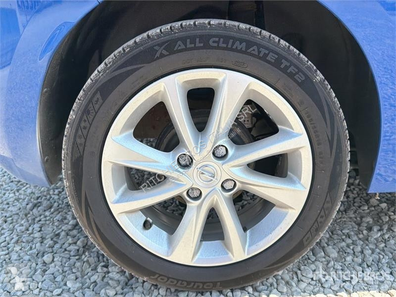 Furgoneta Opel 1.2