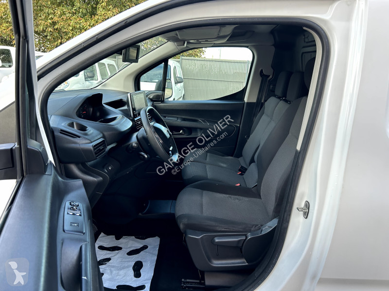 Furgoneta Peugeot Standard 650KG 1.5 Bluehdi...