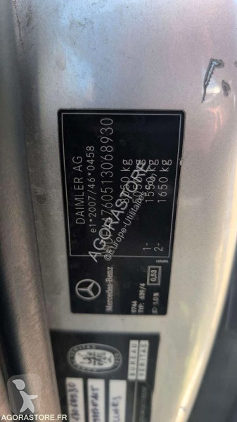 Véhicule utilitaire Mercedes VITO