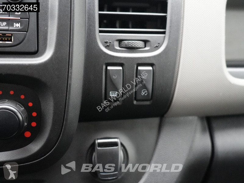 Лекотоварен автомобил Renault 125PK Lamberet...