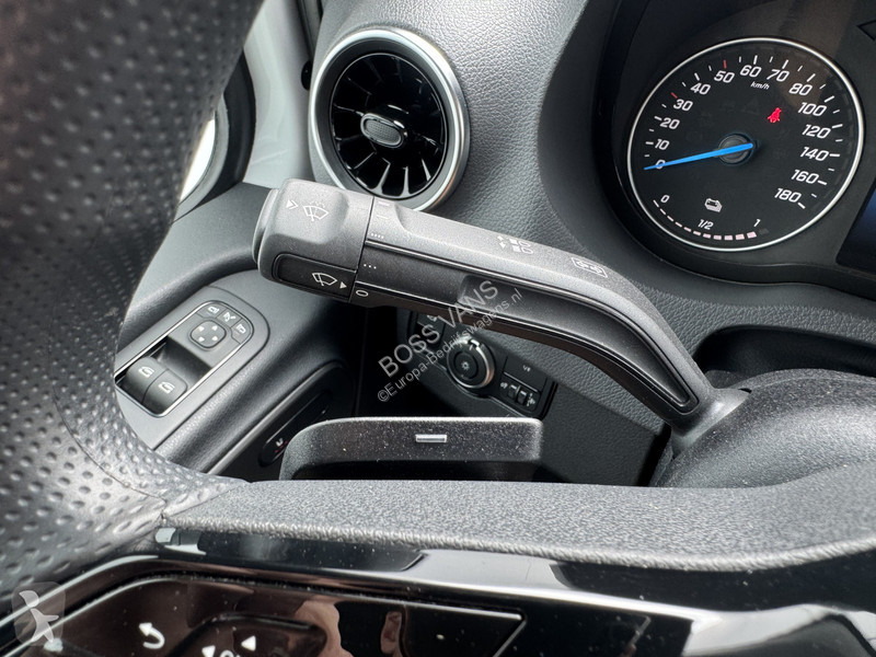 Лекотоварен автомобил Mercedes 314 Pro 81kWh...