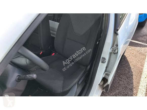Лекотоварен автомобил Renault CLIO