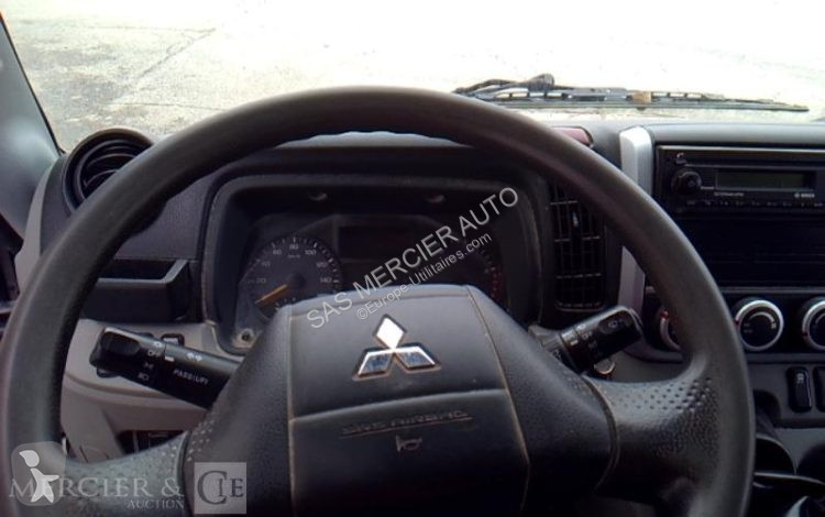 Furgoneta Fuso