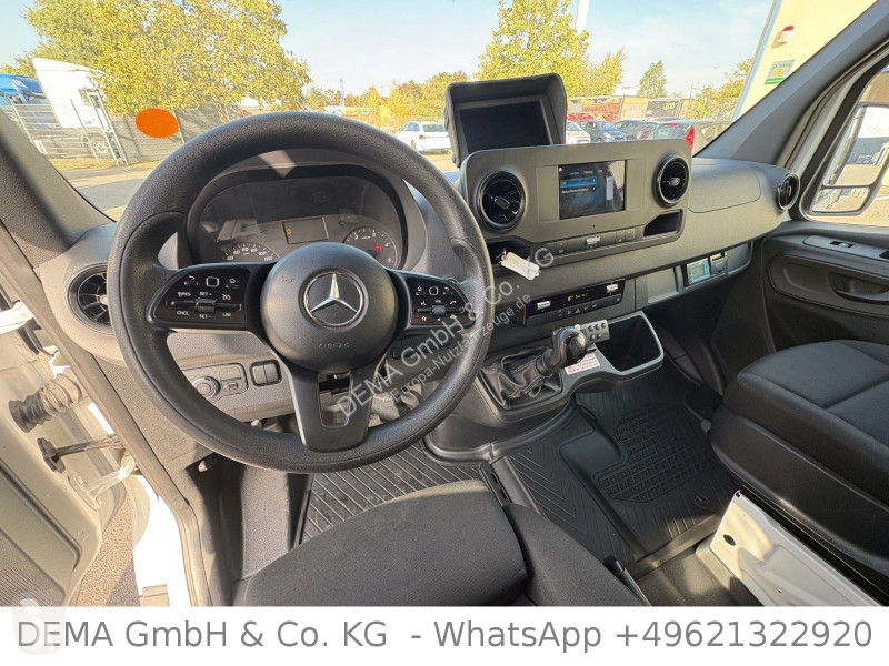 Furgoneta Mercedes...