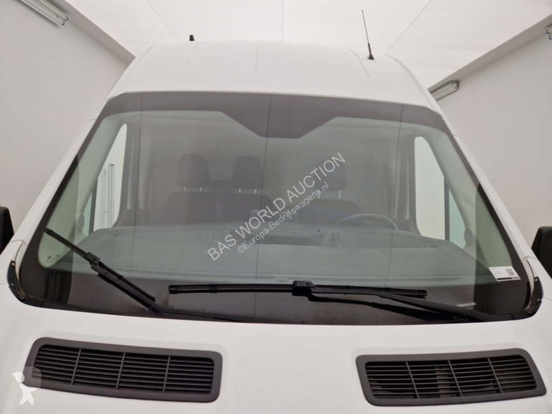 Užitkové vozidlo Ford 350 2.0 TDCI L3H2 Trend...