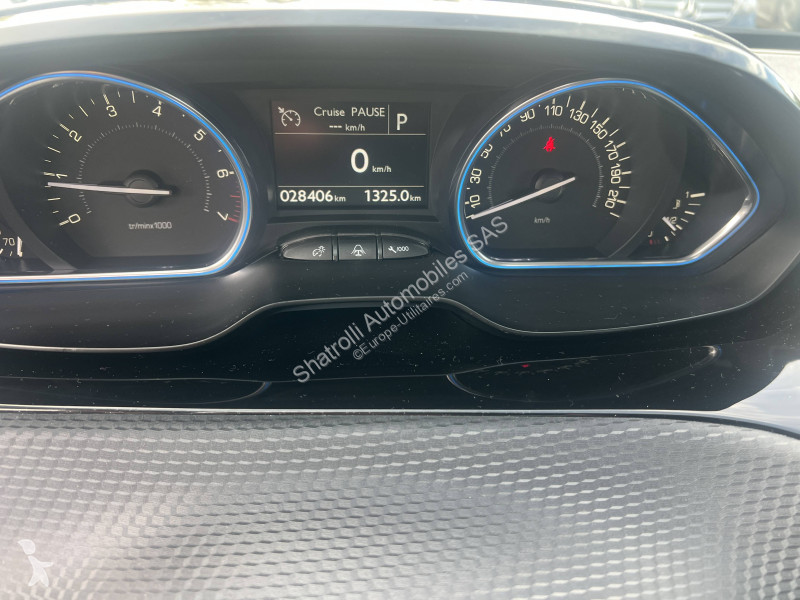 Užitkové vozidlo Peugeot 1.2 110ch Allure...