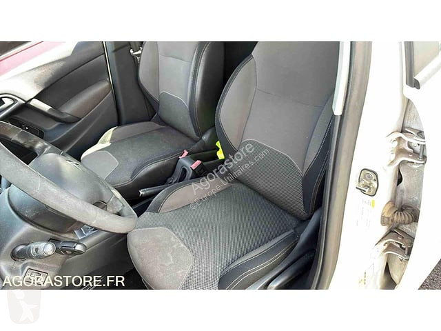 Коммерческий автомобиль