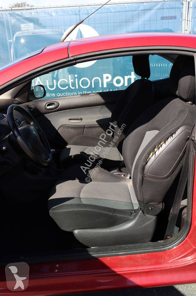 Haszongépjármű Peugeot CC