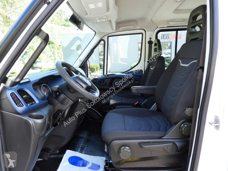 Veículo utilitário Iveco 35S14 DAILY