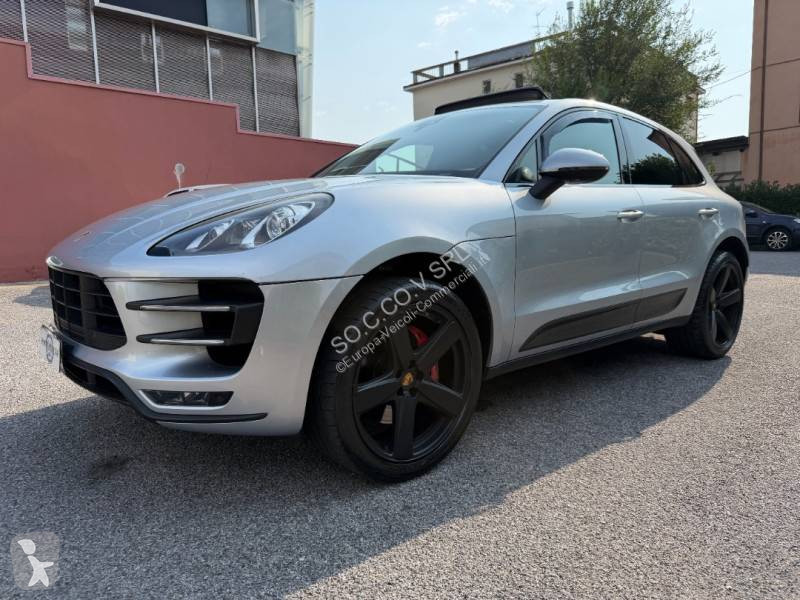 Véhicule utilitaire Porsche