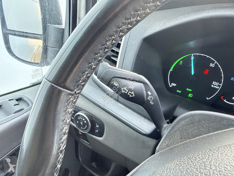 Užitkové vozidlo Ford 68kWh 184PK L4H3 317km...