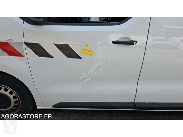 Коммерческий автомобиль