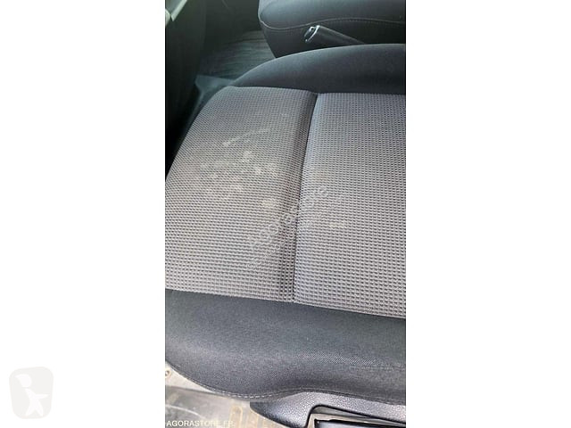 Коммерческий автомобиль