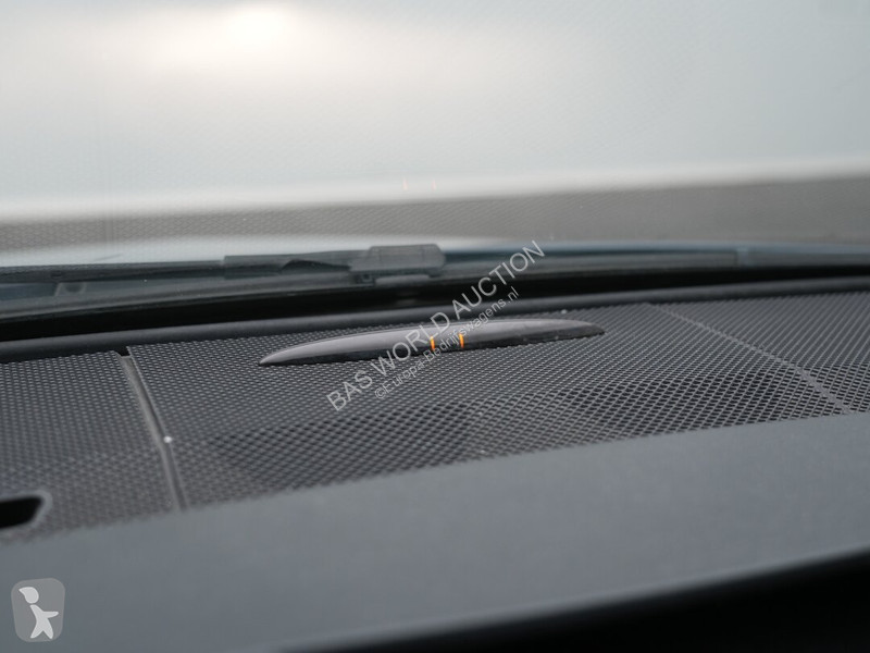 Autoutilitară Mercedes 110